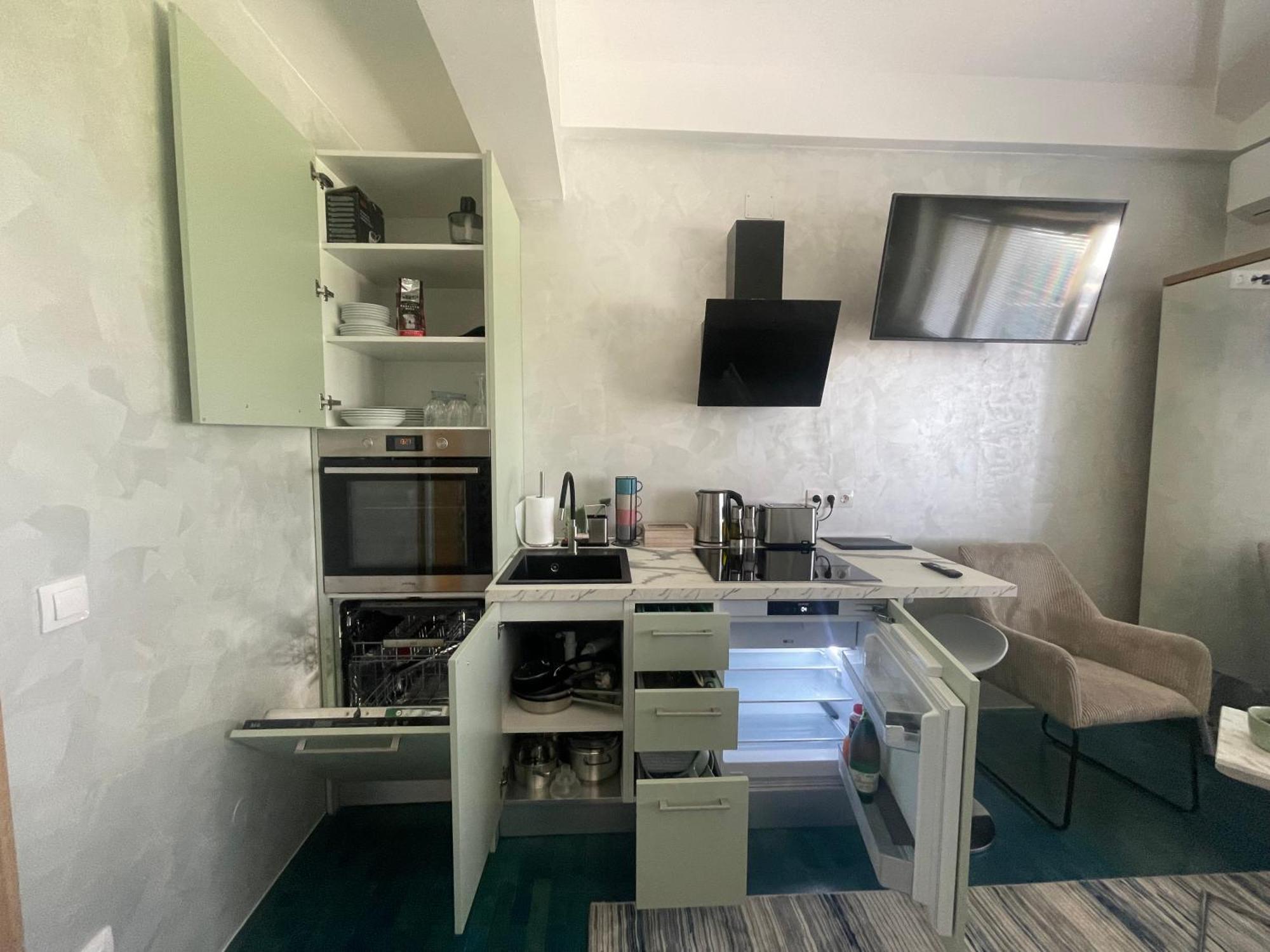 Tona - Miran Apartman - Parking - Samostalna Prijava Karlovac Exterior foto